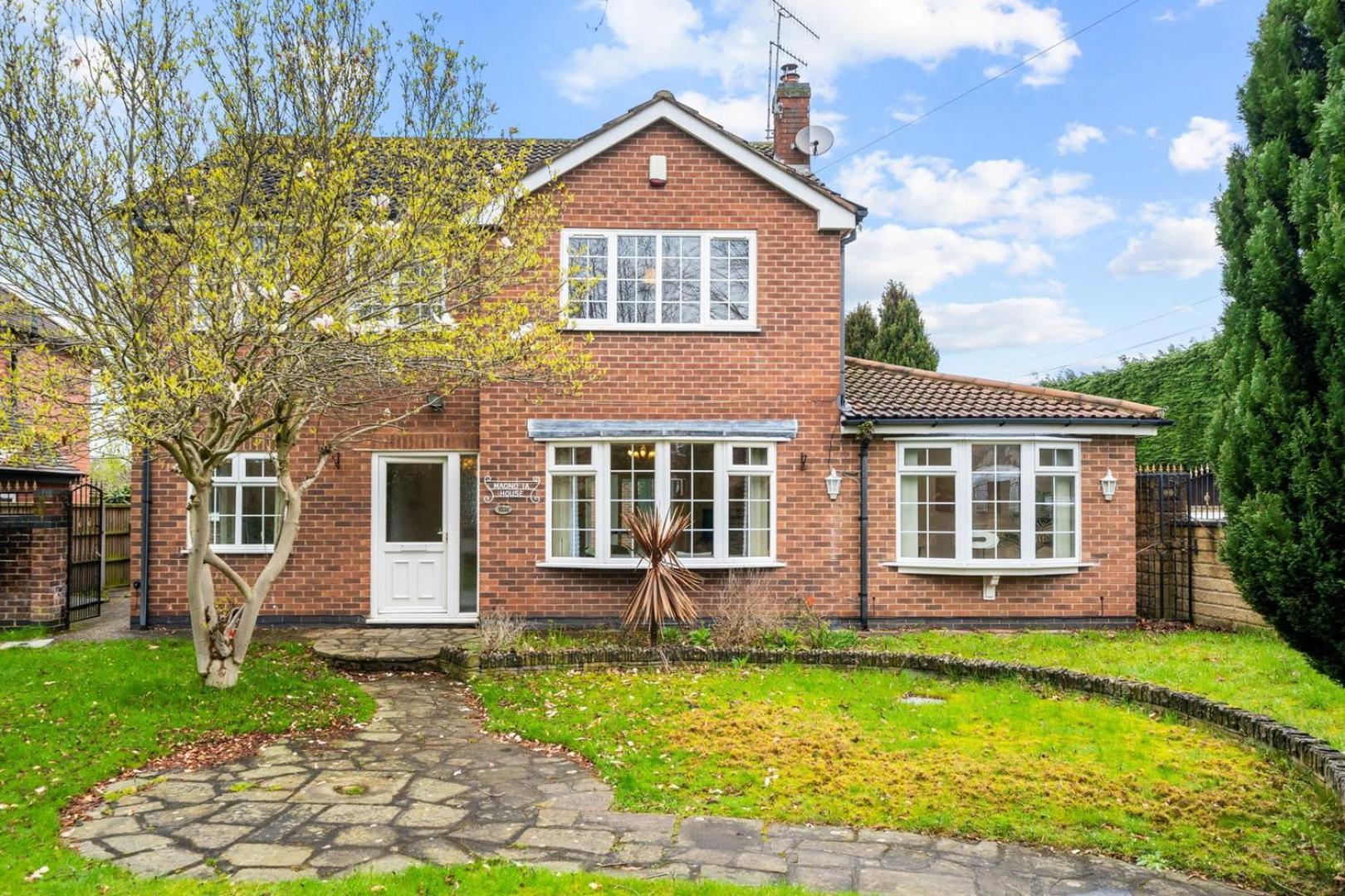 Spacious 5 Bedroom House Nottingham Exterior photo